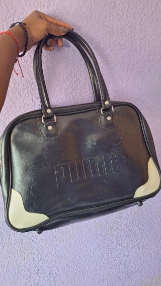 Bolsa deportiva Puma negra y beige