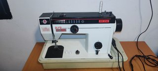 Máquina de coser Alfa Zig-Zag