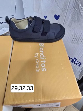 Zapatos azules para bebé