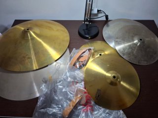 Lote de platillos musicales