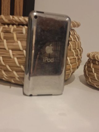 iPod Touch 4ª Gen 8GB A1367 Negro