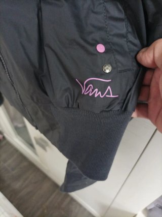 Chaqueta Vans Talla L Negra y Rosa