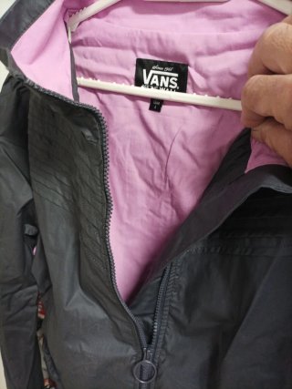 Chaqueta Vans Talla L Negra y Rosa