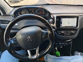 Peugeot 2008 2015