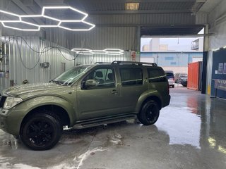 Nissan Pathfinder automatico 2.5dci