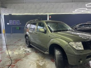 Nissan Pathfinder automatico 2.5dci