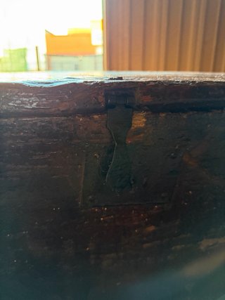 Arcón de madera antiguo