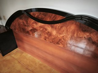 Cabecero, 2 mesitas de noche y cómoda con espejo
