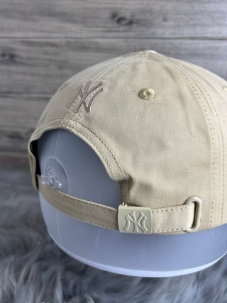 Gorra New York Yankees Beige