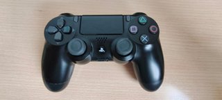 PS4 Slim Nero + 2 Giochi + Controller