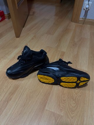 Zapatillas deportivas negras sin estrenar