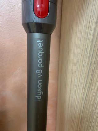 Dyson v8 parquet