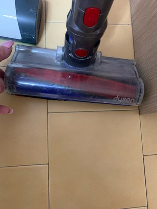 Dyson v8 parquet