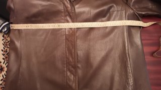 Chaqueta de cuero marrón
