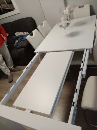 Mesa extensible blanca y cristal 1.40m a 2.20m