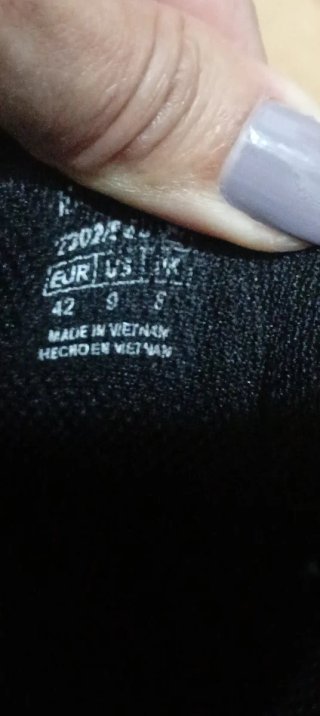 Zapatillas Bershka Negras y Plateadas Talla 42