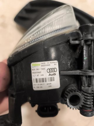 Faro Antiniebla Delantero Derecho + Moldura