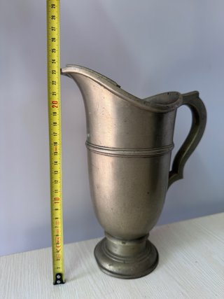 Jarra antigua vintage metal