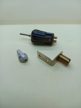 Cápsula Ronette 105 Stereo "Escucho Ofertas"