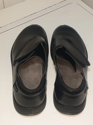 Zapatos Hostelería/Sanidad Negros Talla 42 SUMON