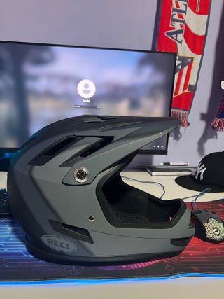 Casco Bell DH talla M-L €NO NEGOCIABLE