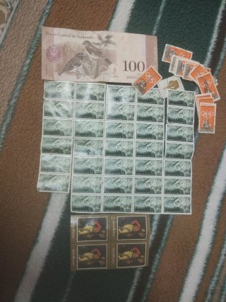 Lote Sellos y Billete Bolivia 100