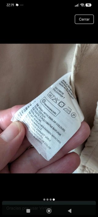 Parka beige con capucha