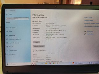 Chuwi Hero book 8 GB RAM-256 di memoria interna