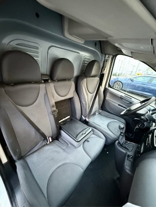 Peugeot Expert 2008