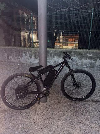 Bicicleta Eléctrica Negra