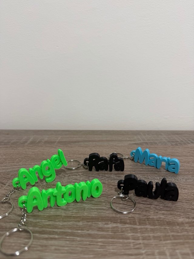 Llaveros personalizados con nombre - Impresión 3D