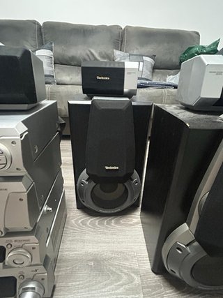 Equipo de música Technics plata y negro