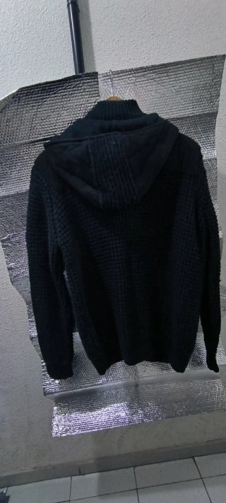 Chaqueta Etiem Javier Cañas Negra con Capucha