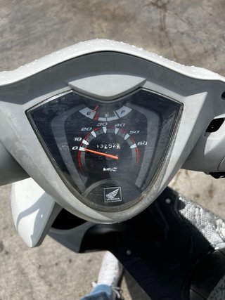 Honda Vision 49cc Blanca