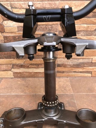 Tijas, manillar, soportes base y eje Kawasaki Z800