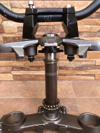 Tijas, manillar, soportes base y eje Kawasaki Z800