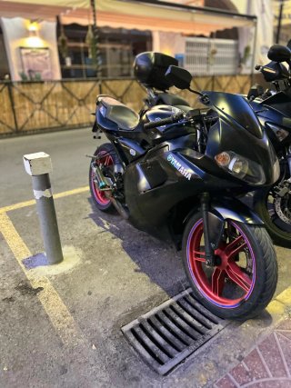 Yamaha TZR 50 Negra