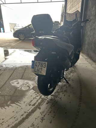 Yamaha TMAX 530 DX Maxi Scooter