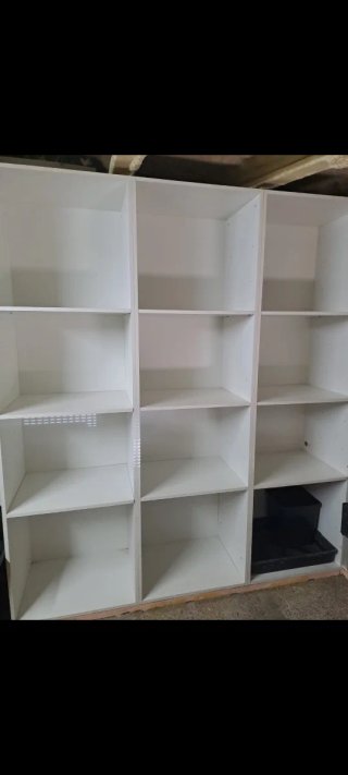 Estanteríes modulares blancas