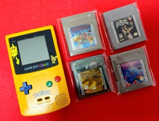 GAME BOY COLOR Pikachu Pokemon