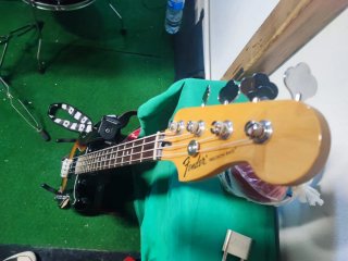 Bajo Eléctrico Fender Precision 60 Aniversario