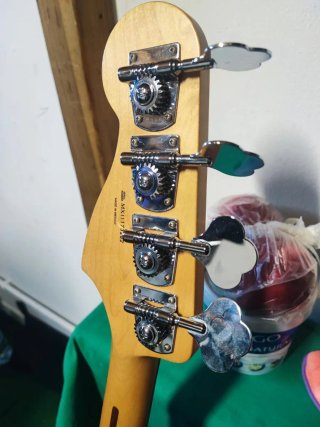 Bajo Eléctrico Fender Precision 60 Aniversario
