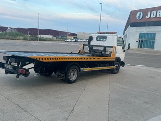 Nissan Cabstar 2004