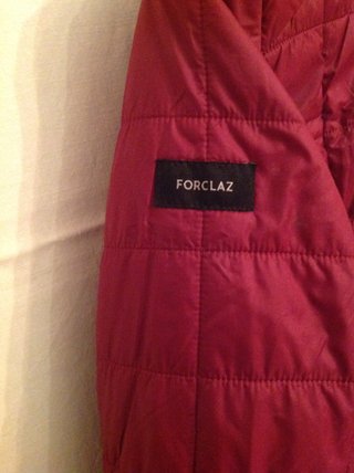 Chaqueta acolchada burdeos