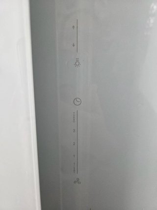 Campana extractora de cocina blanca