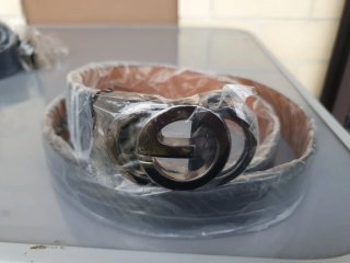 Cintura uomo similpelle con fibbia GG