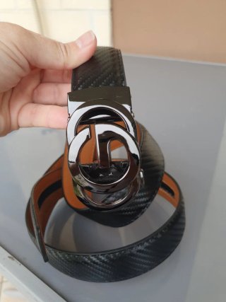Cintura uomo similpelle con fibbia GG