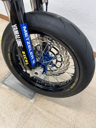 YAMAHA YZE 125 SUPERMOTO
