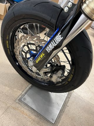 YAMAHA YZE 125 SUPERMOTO