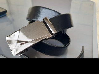 Cintura uomo similpelle fibbia metallo